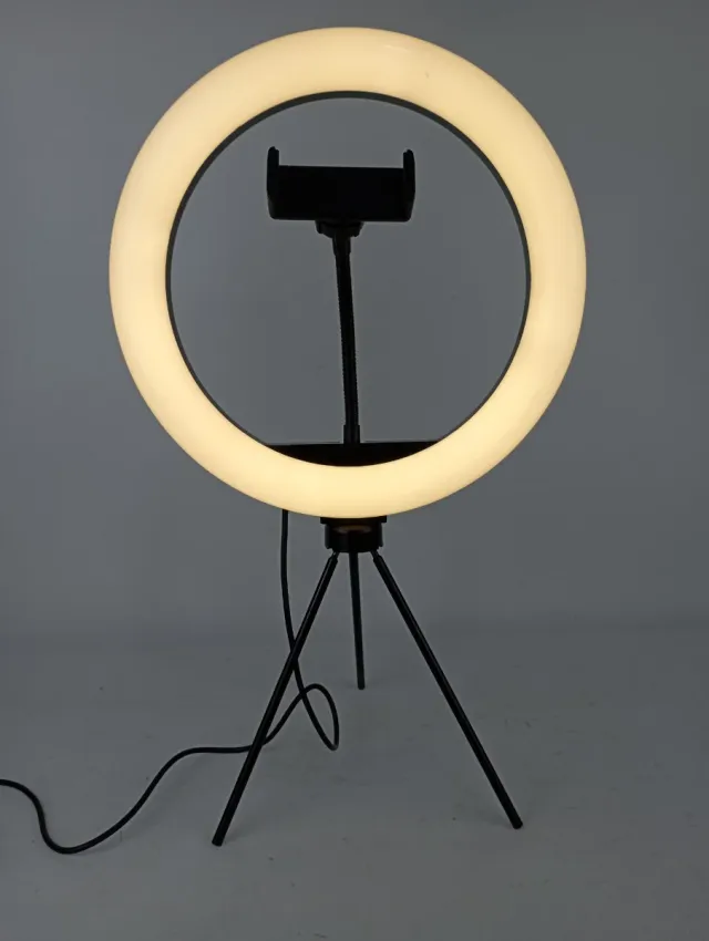 Anello luminoso a LED TikTok