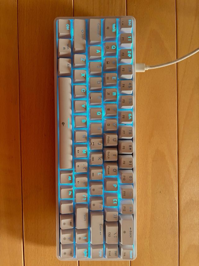 Tastiera gaming compatta