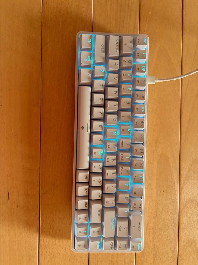 Tastiera gaming compatta