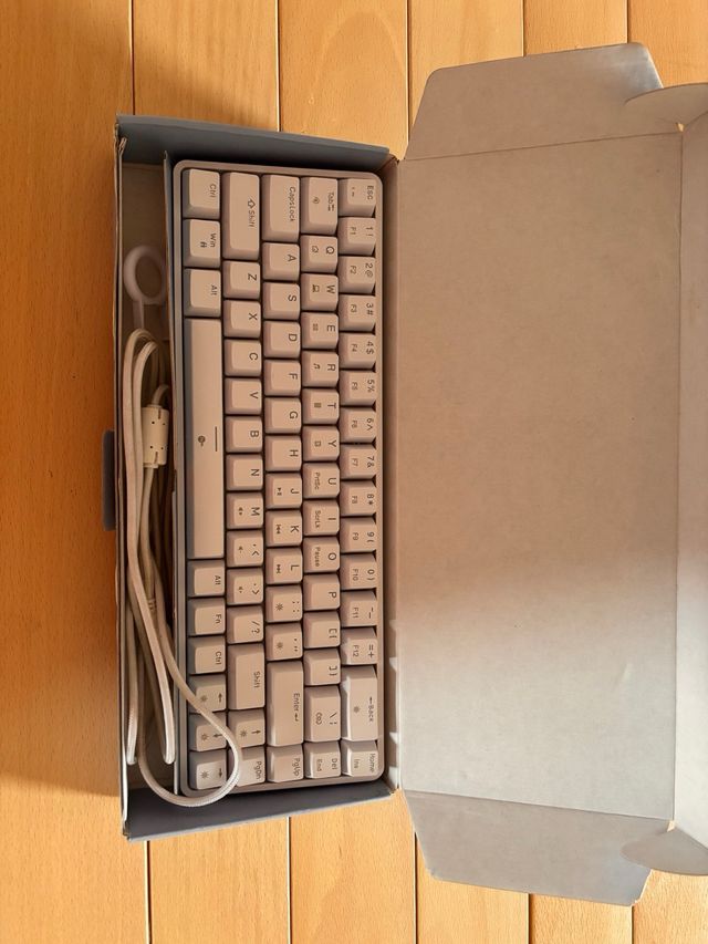 Tastiera gaming compatta