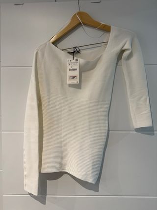 Camiseta Zara blanca escote cuadrado Talla S