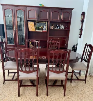 Mueble de salón madera oscura