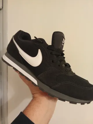 Scarpe Nike Run Nere e Bianche