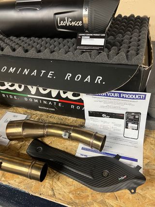 Escape LeoVince HUSQVARNA 701 Supermoto Enduro L/R