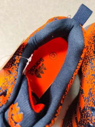 Zapatillas Sandic para correr azul y naranja