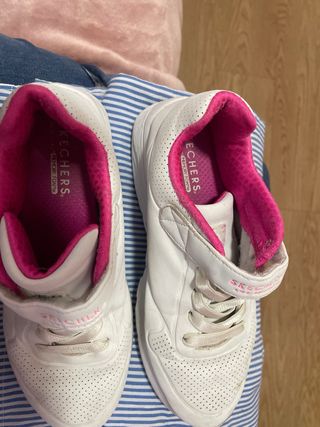 Zapatillas Skechers Niña Blancas y Rosas