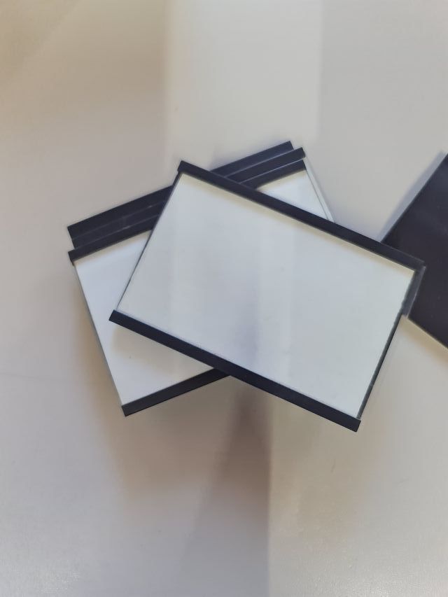 Confezione da 25 supporti magnetici per etichette