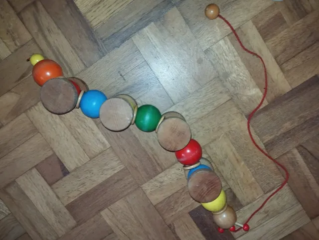 Oruga de madera para niños