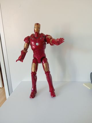 Muñecos Superhéroes Spiderman e Iron Man