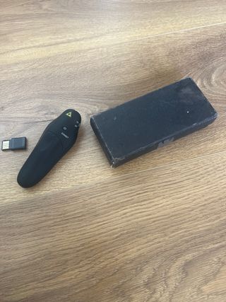 Mando inalámbrico para proyector