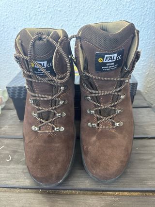 Botas de seguridad montaña FA marrones