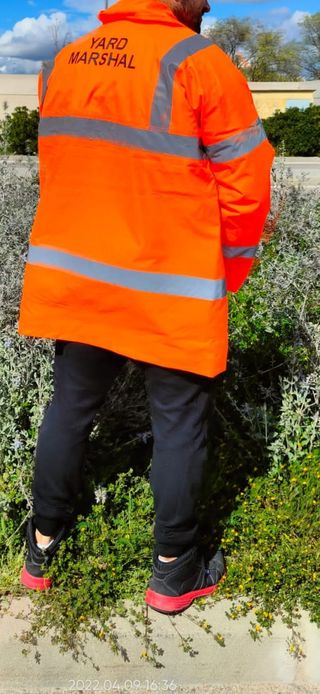 Chubasquero naranja impermeable