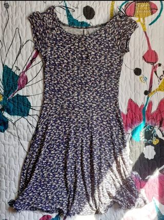 Vestido floral azul marino