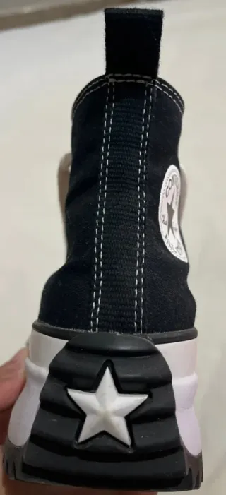 Converse plataforma negras
Utilizadas una vez. 