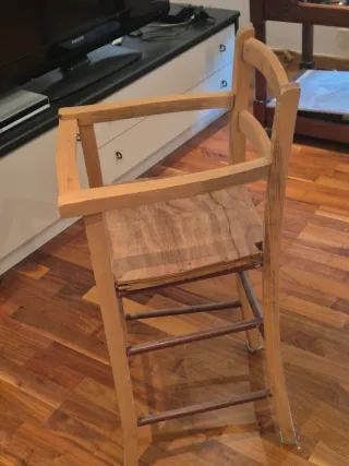 Seggiolone vintage in legno