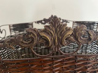 Cesto vimini e metallo decorato