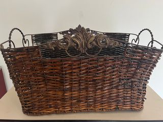 Cesto vimini e metallo decorato