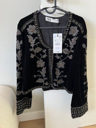 Chaqueta Zara Terciopelo Bordada Talla M