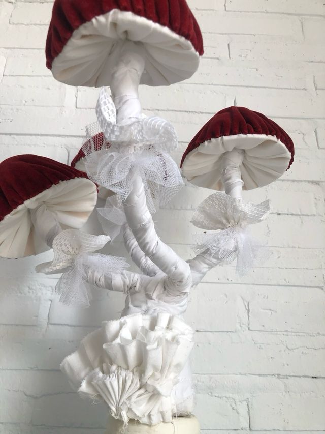 Setas Decorativas Textiles Rojas y Blancas