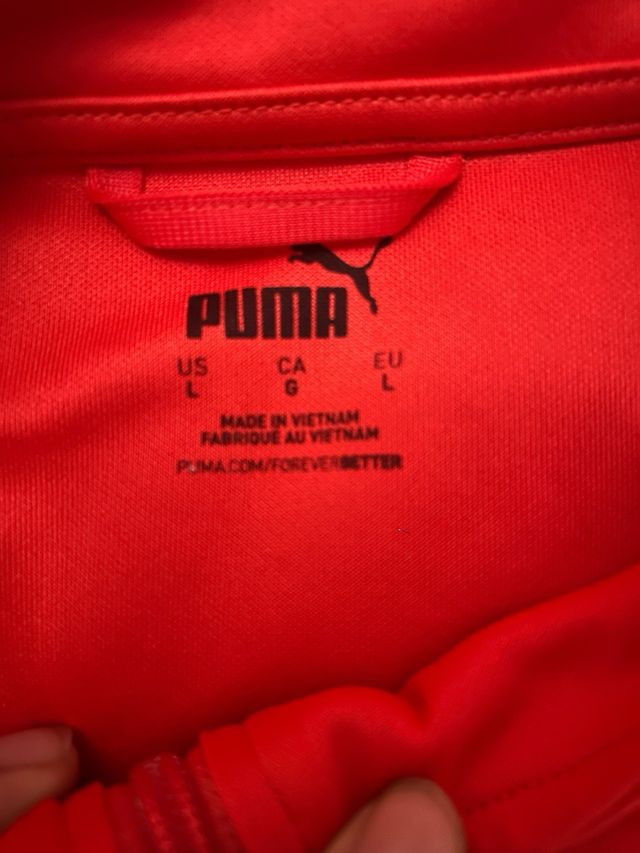 Chaqueta deportiva Puma roja