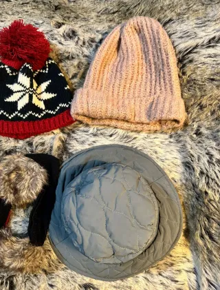 Cappelli invernali
Pacchetto completo 5€

