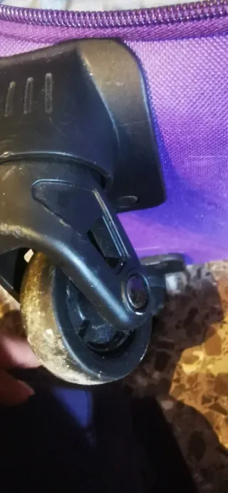 Maleta morada grande, 