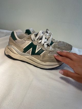 New Balance Beige/Verde Talla 40