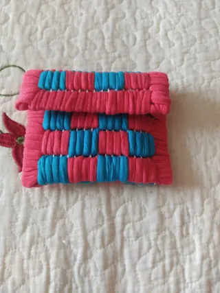 Cartera de trapillo hecha a mano