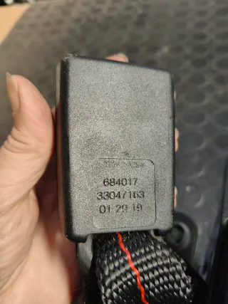 Enganche trasero izquierdo Renault Clio III