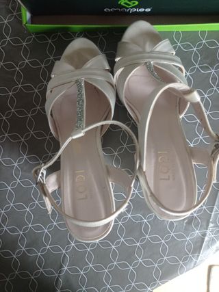 Sandalias LODI Plataforma Blancas Tacon
