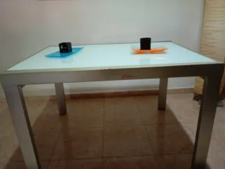 Mesa comedor extensible cristal y metal