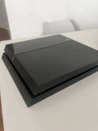 PS4 (PlayStation 4) Negra + Mando Azul + 6 juegos 