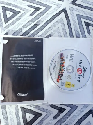 Nintendo Wii + Disney Infinity