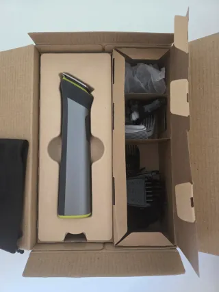 Recortadora Philips 7000 Series 14 en 1