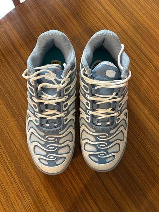 Nike Tn Drift Gris y Blanco