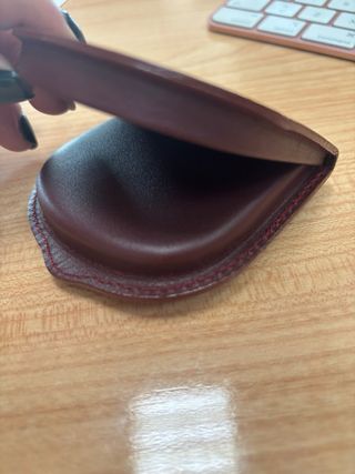 Monedero de piel estilo tacón