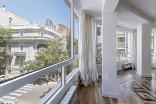 Piso en alquiler en Almagro en Madrid