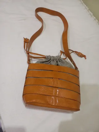 Bolso bandolera Cortefiel piel naranja