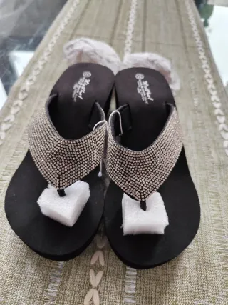 Chanclas tacón brillos negras talla 38