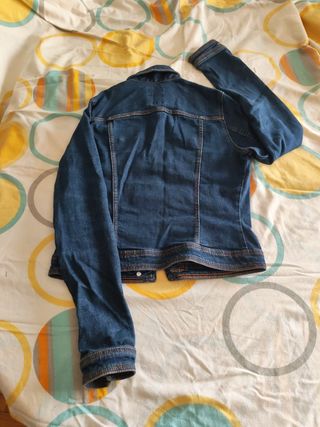 Cazadora vaquera Bershka Talla XS