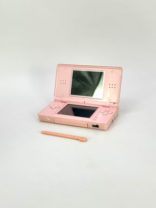 Console Nintendo DS Lite Rosa con Caricatore