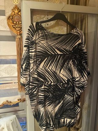 Blusa abierta estampado hojas