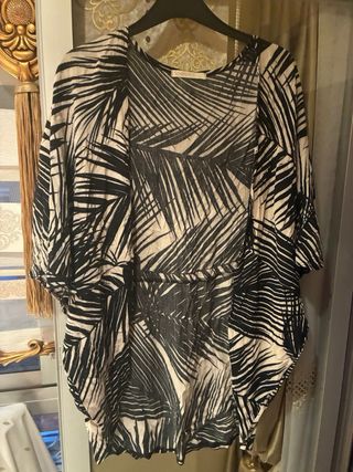 Blusa abierta estampado hojas