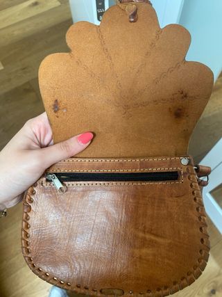 Bolso pequeño de cuero marrón
