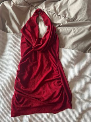 Vestido rojo brillante halter