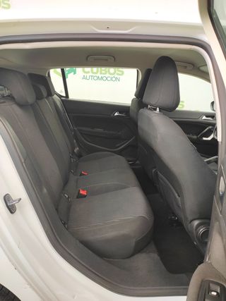 Peugeot 308 5p Business Line BlueHDi 100