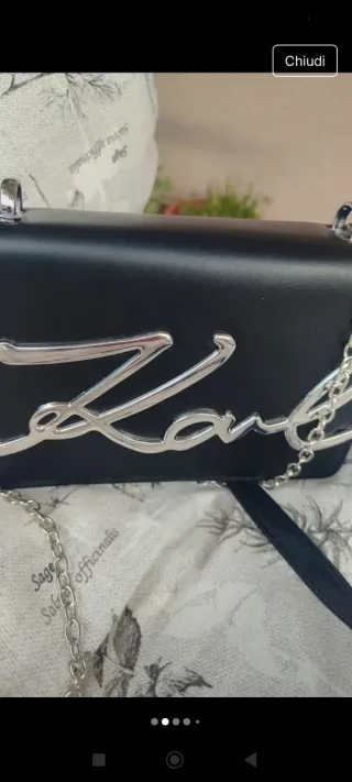 Borsetta nera con tracolla