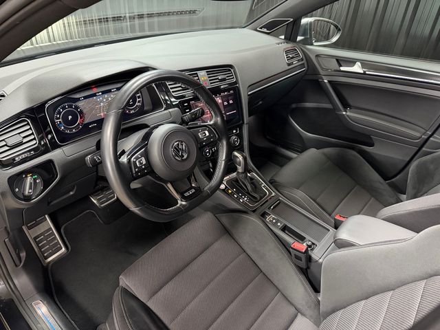 Volkswagen Golf 7.5 R 300 4M DSG7 Performace