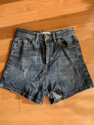 Shorts vaqueros Pull&Bear talla 34