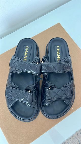 Chanclas Chanel Negras